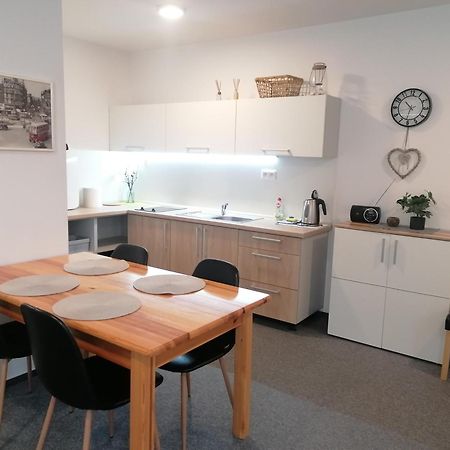 Apartman 26 Mymara Bešeňová エクステリア 写真